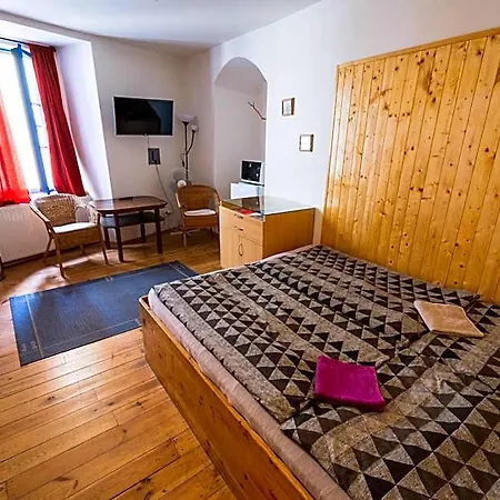 Red Point Szálloda Tábor